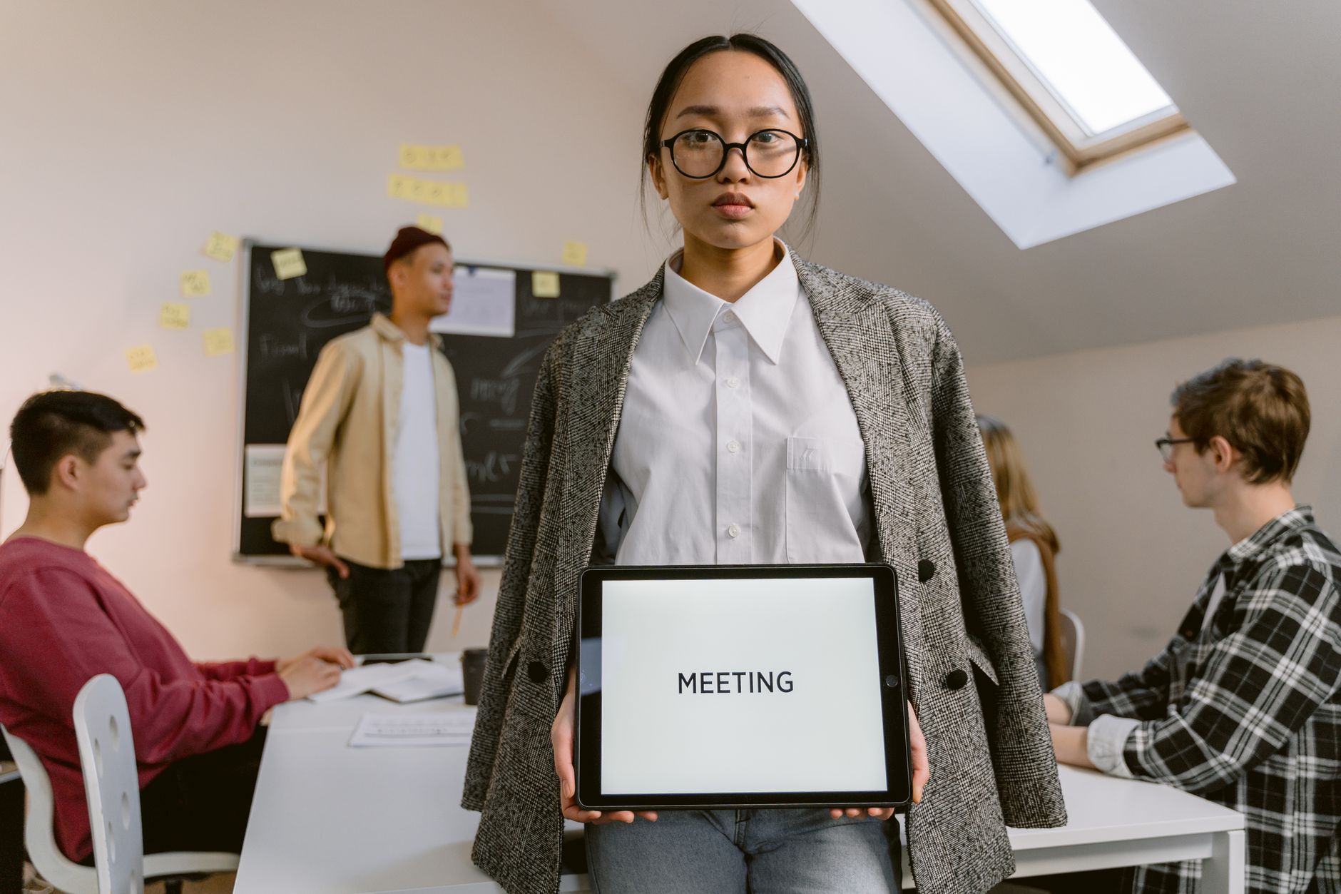 smart meeting assistant